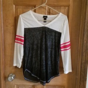 Baseball tee